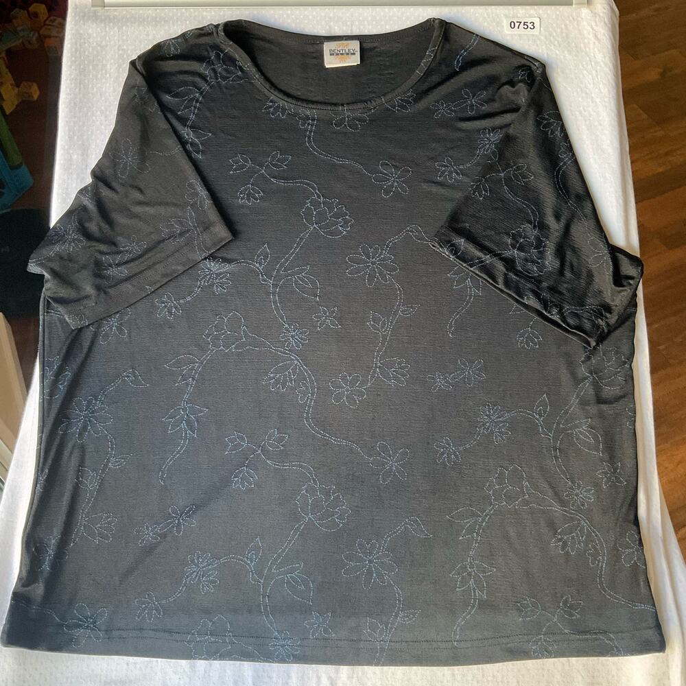 TR Bentley Plus Women’s Short Sleeve Floral Blouse size XXL, Black, 2XL